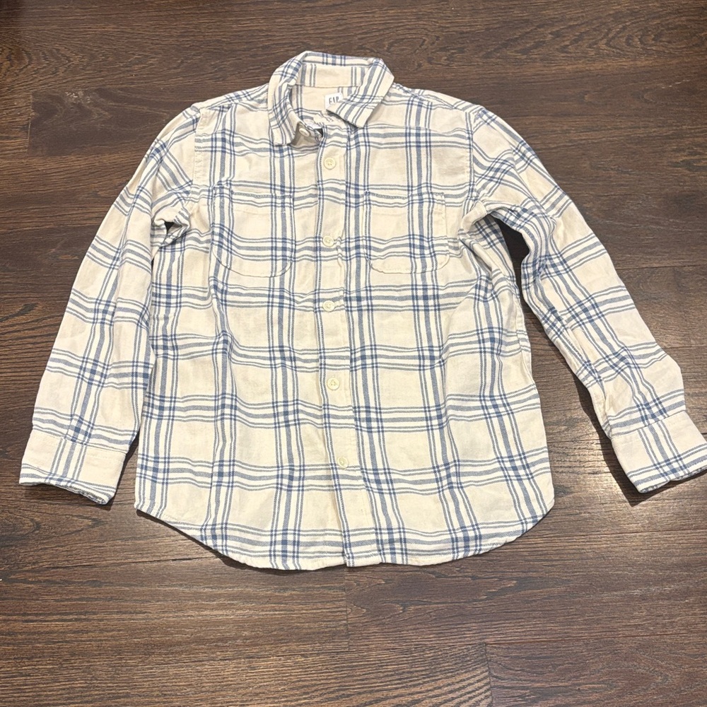 NWT GAP Boy’s Cream Button-Down Shirt with Blue Plaid Size Large